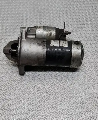 Opel Zafira B Starter motor