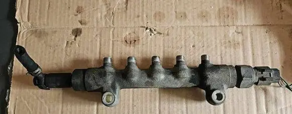Subaru Impreza III Fuel main line pipe