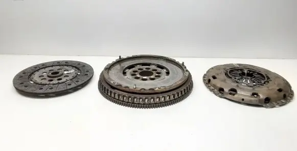 Volvo V70 Clutch set kit 31259452 30783019 8689859