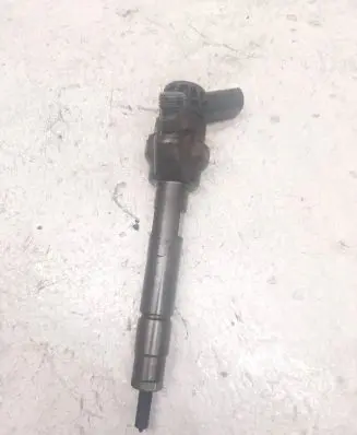 BMW 5 F10 F11 Fuel injector 7810702 445110