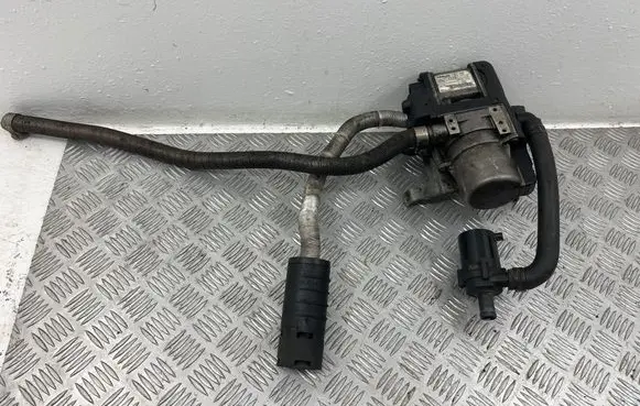 BMW 5 E60 E61 Auxiliary pre-heater (Webasto) 12R000258