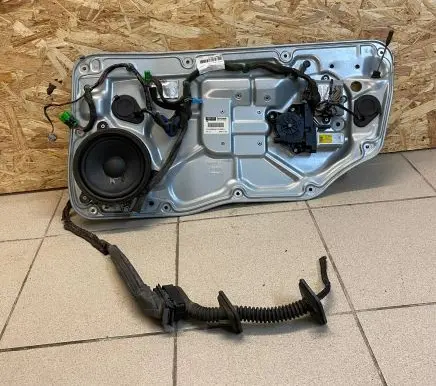 Volvo S80 Sliding door window regulator with motor 983040101