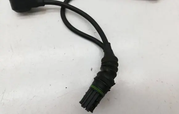 BMW 3 E90 E91 Detonation knock sensor 7568422