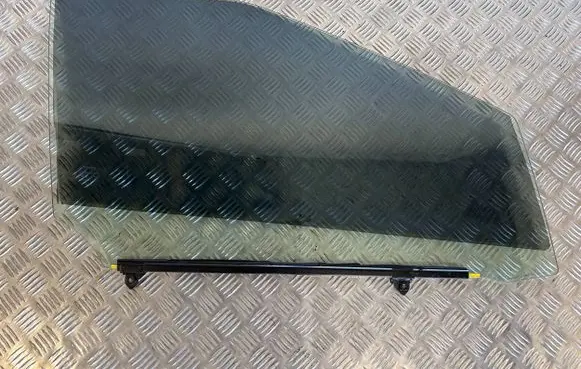 Toyota Mirai Front door window glass four-door