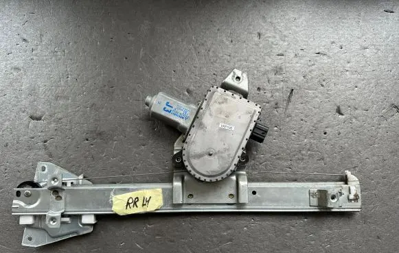 Mitsubishi Pajero Rear door window regulator motor MR436869 MR523513
