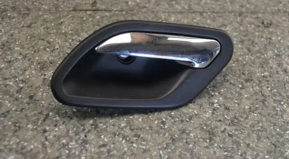 BMW 5 E39 Front door interior handle 7032925