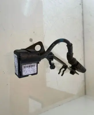 Audi A8 S8 D3 4E Air suspension front height level sensor 4E0616575J 15179200472