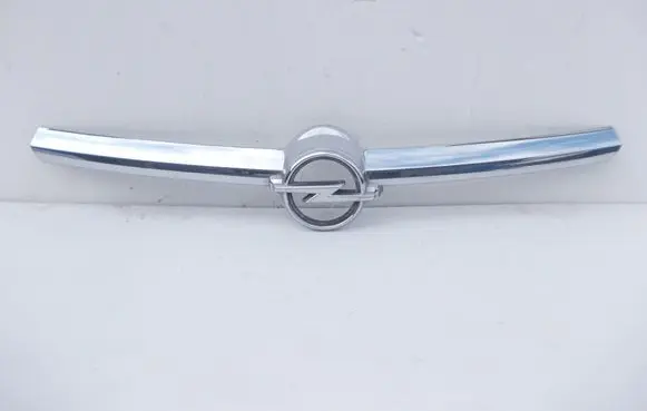 Opel Corsa C Front grill 551290562 13111757