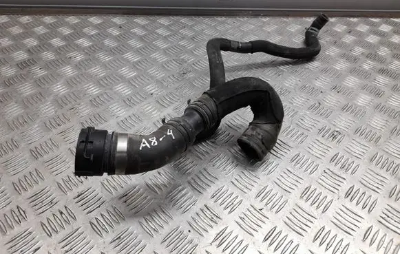 Audi A8 S8 D4 4H Engine coolant pipe/hose 4H0121055AA 4H0121088AA