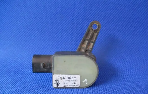Audi Q7 4L Headlight/headlamp level sensor 1T0907503 7L6616571