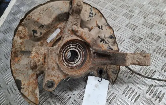Toyota Corolla E120 E130 Front wheel hub