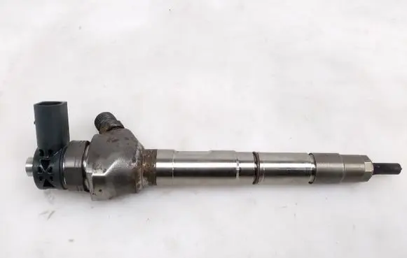 Skoda Superb B8 (3V) Fuel injector 04L130277AC 0445110469
