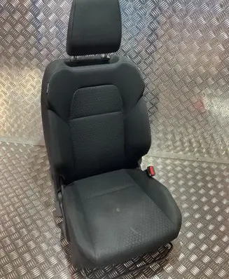 Suzuki Swift III Front passenger seat PK18605