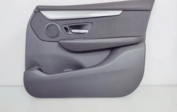 BMW 2 F46 Front door card panel trim 7317506