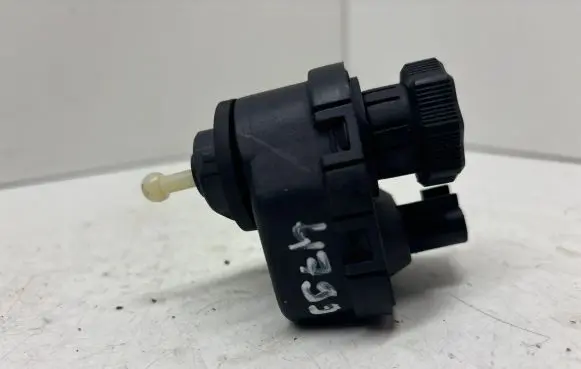 Opel Vectra B Headlight level adjustment motor 0307852335