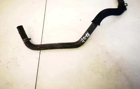 Engine coolant pipe/hose