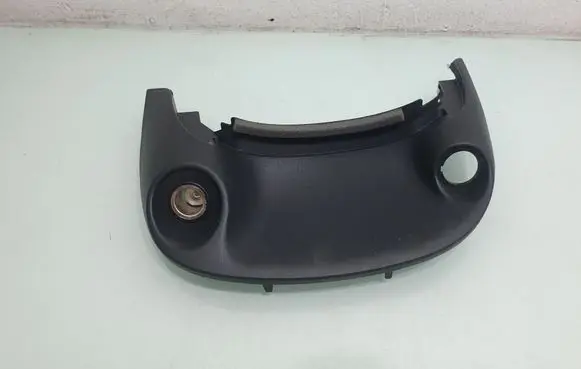 Nissan Juke I F15 Other interior part 681PZ00A04