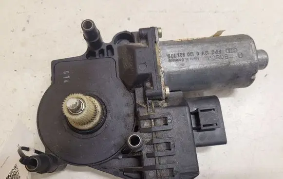 Audi A6 S6 C5 4B Front door window regulator motor 0130821775 102855XXX