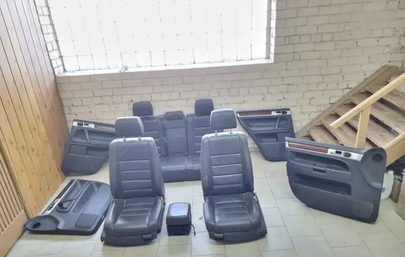 Volkswagen Touareg I Interior set 