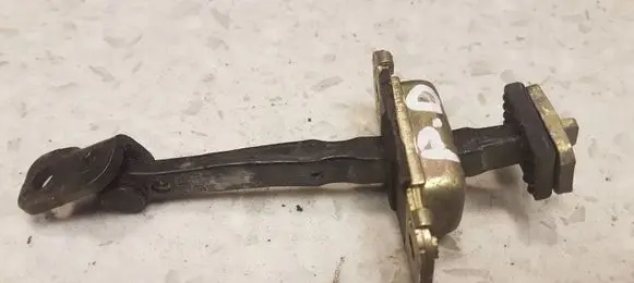 KIA Sorento Front door check strap stopper