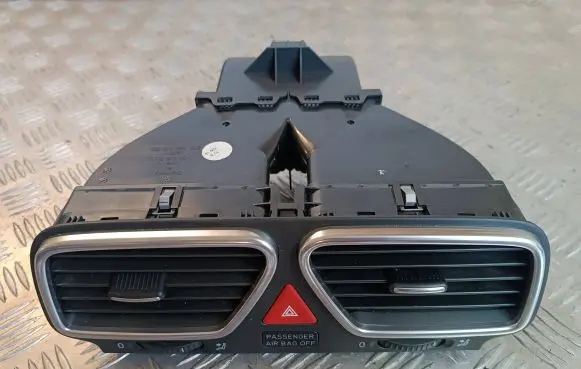 Volkswagen Eos Dash center air vent grill 1Q0819728G 1Q0819735C