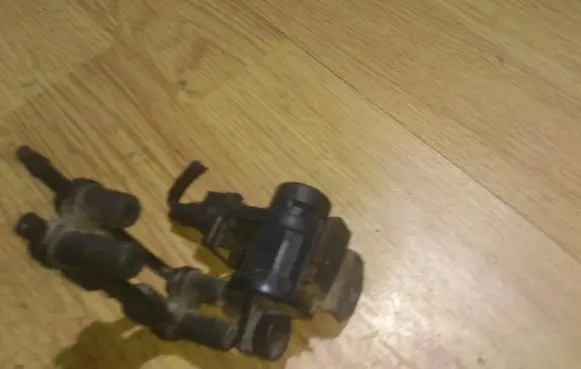 Ford Mondeo MK I Turbo solenoid valve 92AB9H465AA