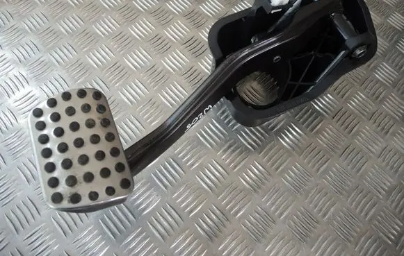 Mercedes-Benz C AMG W205 Brake pedal A2222940001