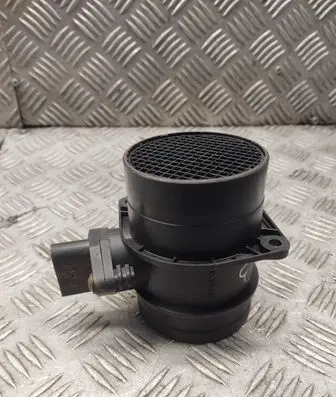 Volkswagen PASSAT B5 Mass air flow meter 900200111117
