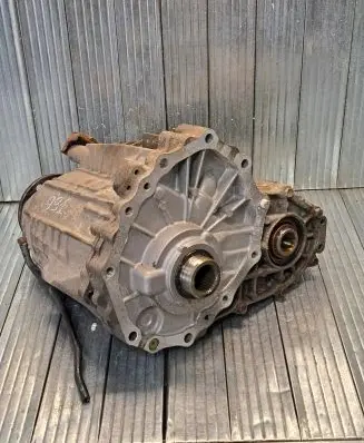 Infiniti FX Gearbox transfer box case 6701232