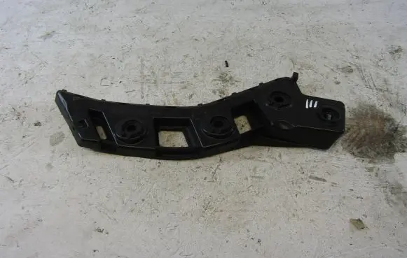 Volkswagen Touran II Rear bumper mounting bracket 5TA807394