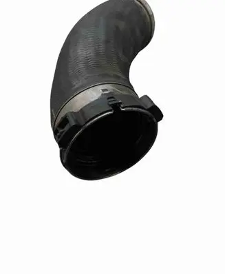 Volvo V60 Intercooler hose/pipe P31657737