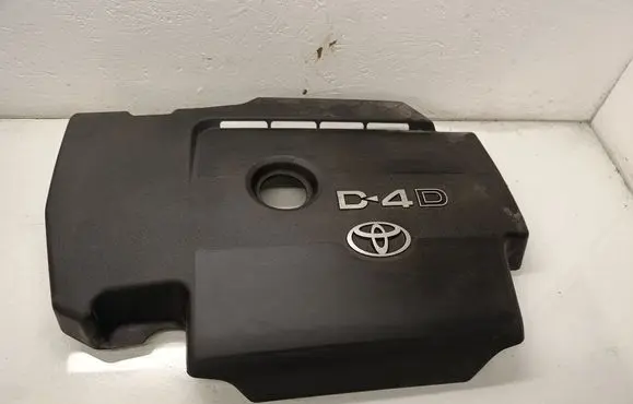 Toyota Avensis T270 Engine cover (trim) 