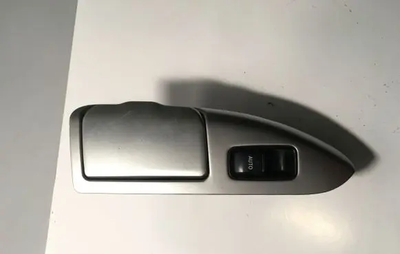 Toyota Land Cruiser (J120) Electric window control switch 84030 51S214 8403060022