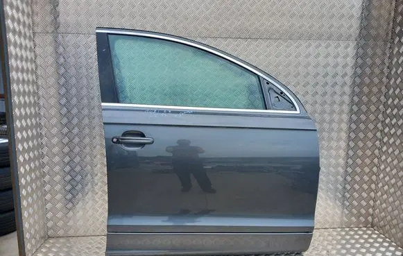 Audi Q7 4L Front door
