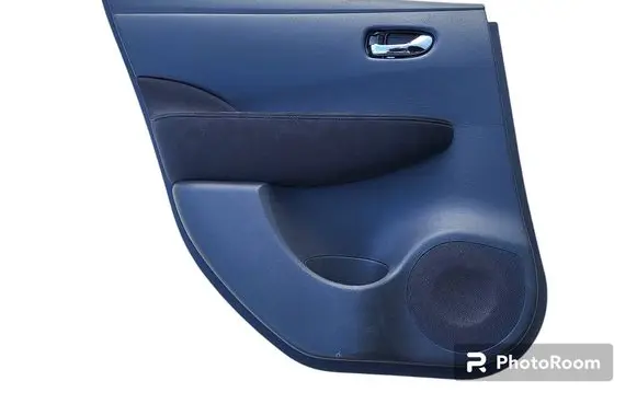 Nissan Leaf I (ZE0) Rear door card panel trim 829233NL0A 829113NL0A