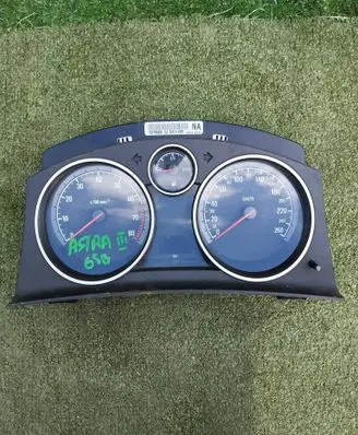 Speedometer (instrument cluster)