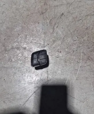 Ford Mondeo MK V Central locking switch button BB5T14776AC SANUD4846BLMC