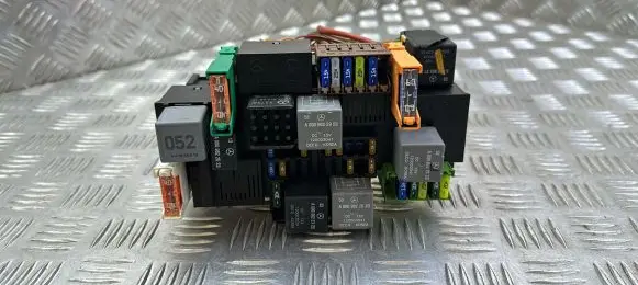 Mercedes-Benz C W205 Fuse module A2229063302