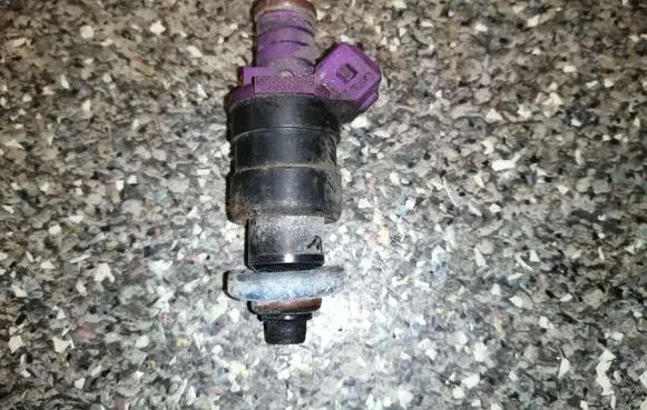 Volvo S40, V40 Fuel injectors set 9125118
