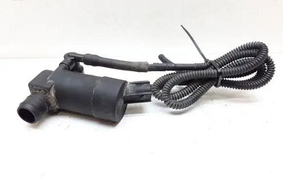 Volvo V70 Windscreen/windshield washer pump