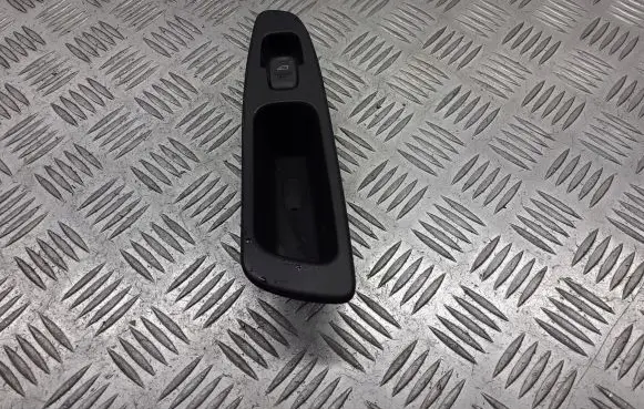 Volvo S40, V40 Quarter vent window switch 30889759