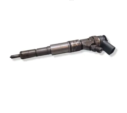 BMW 7 E65 E66 Fuel injector 0445110131 7789661