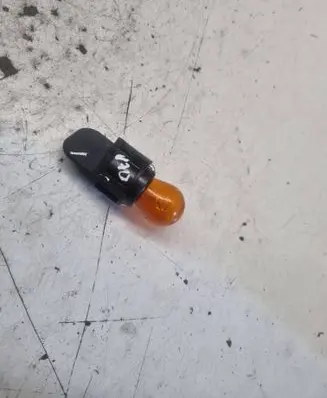 Volvo V70 Tail light bulb cover holder 9483287