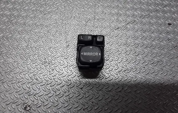 Toyota Avensis T250 Wing mirror switch 183575
