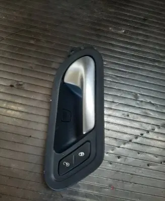 Volkswagen Scirocco Front door interior handle 1Q2837114