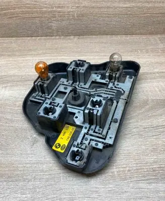 BMW 5 E39 Tail light bulb cover holder 2496338 14603605