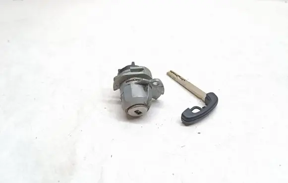 BMW 5 F10 F11 Front door lock (next to the handle)