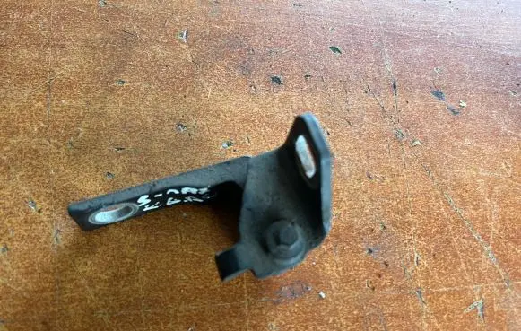 Ford S-MAX Rear door lower hinge