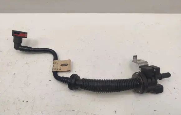 Ford Mustang VI Vacuum line/pipe/hose CU5A9G866AA FR3C9D188AD