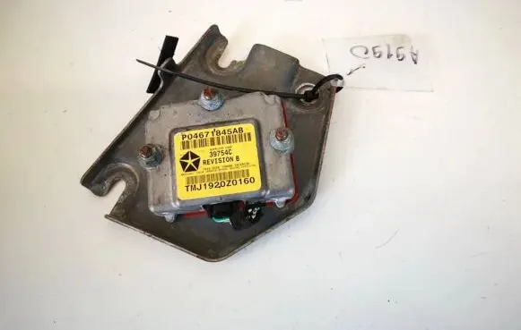 Chrysler PT Cruiser Airbag deployment crash/impact sensor p04671845ab 39754c
